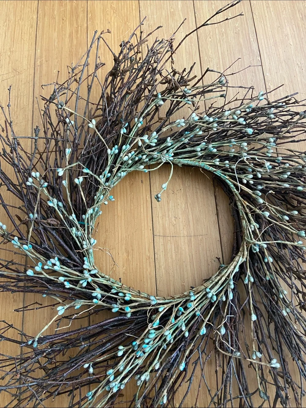Handcrafted Blueberry Twig Holiday Wreath - Natural Brown & Light Blue